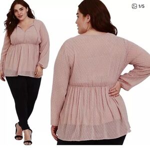 NWT Torrid Light Pink Swiss Dot Tunic